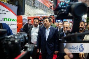 گزارش تصویری از نخستین روز حضور “صنایع معدنی و فولادی گروه صنعتی پارس ساختار”  در نمايشگاه تبریزمتافو ۱۴۰۴