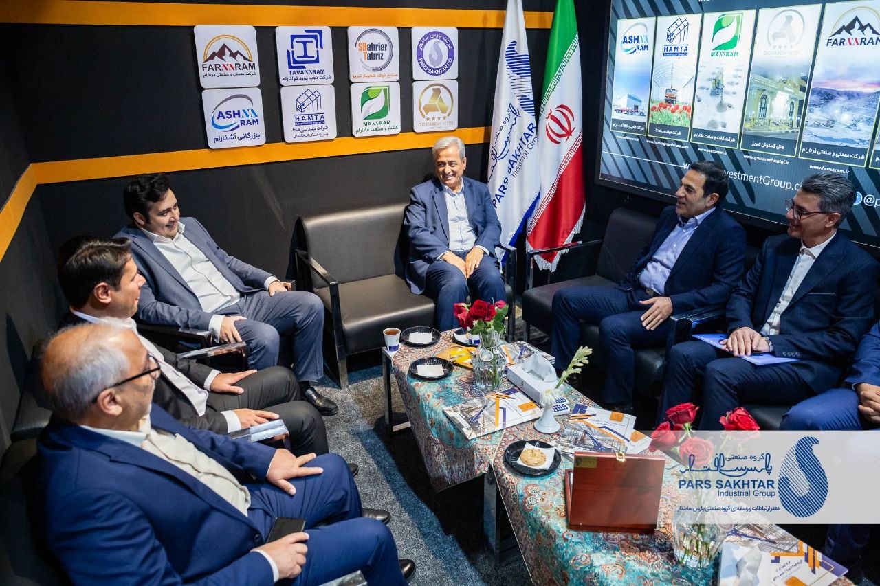 گزارش تصویری// دومین روز حضور “صنایع معدنی و فولادی گروه صنعتی پارس ساختار”  در نمايشگاه تبریزمتافو با حضور مهندس اباذر رئیس هیئت عامل گروه صنعتی پارس ساختار