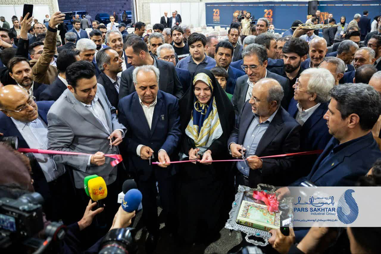 بیست و سومین نمایشگاه متالورژی تبریزمتافو به همت انجمن فولاد آذربایجان با حضور مشاور اقتصادی رئیس جمهور،استاندار آذربایجان شرقی،رئیس اتاق بازرگانی تبریز، معاون وزیر صنعت،معدن و تجارت در محل دائمی نمایشگاه های بین المللی تبریز آغاز به کار کرد.   @parssakhtar